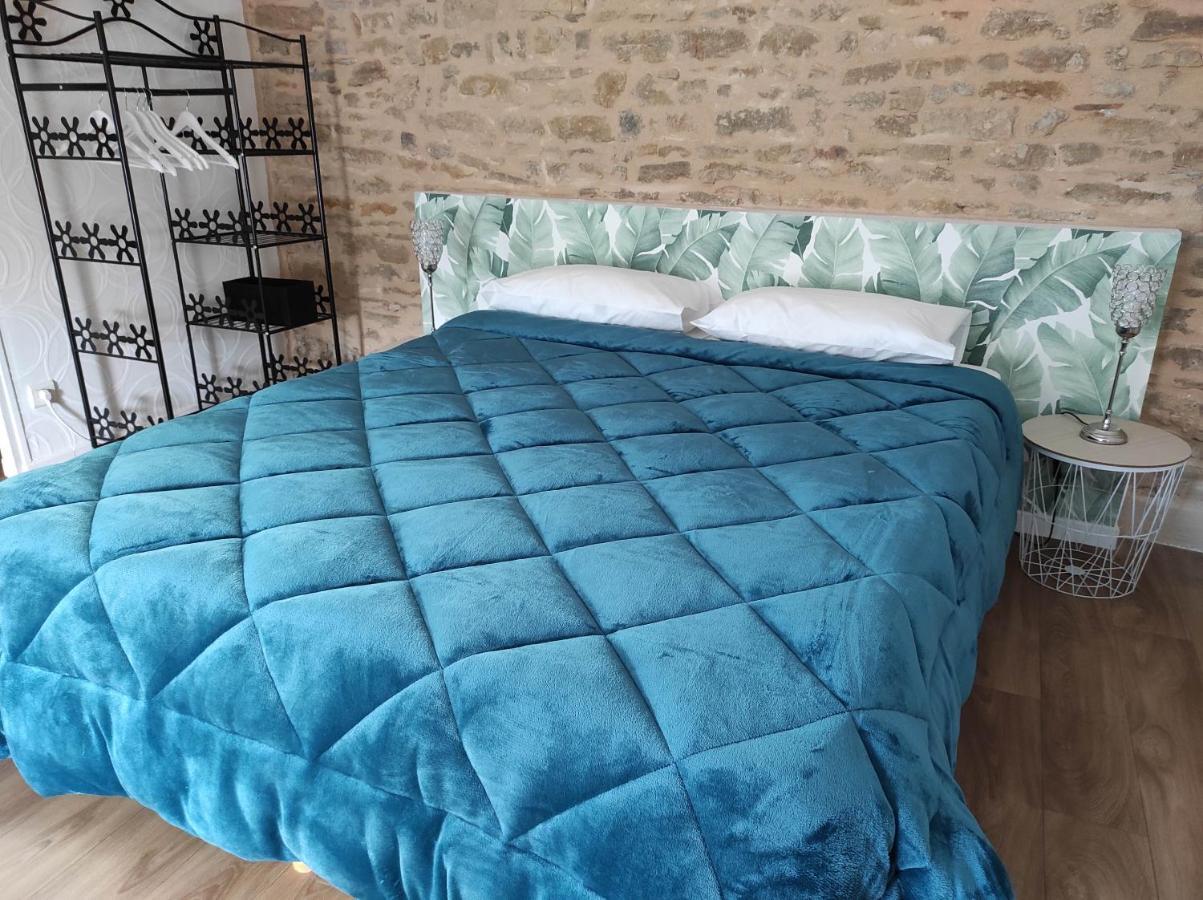 Appartement Oingt - Les Meubles Des Pierres Dorees Theize Kültér fotó